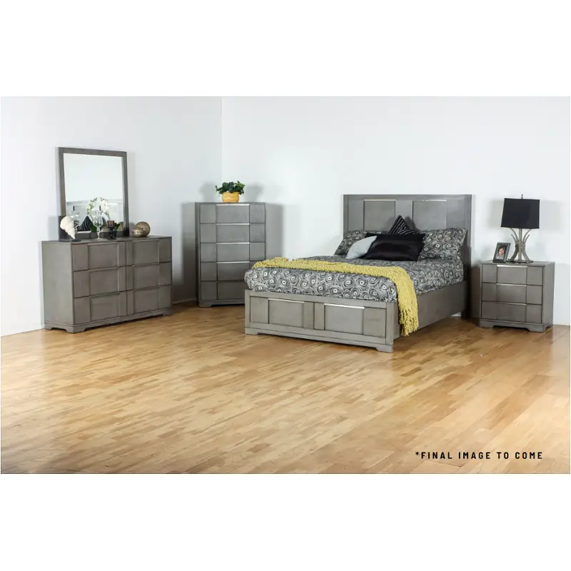 Bed / Dresser / Mirror / Nightstand