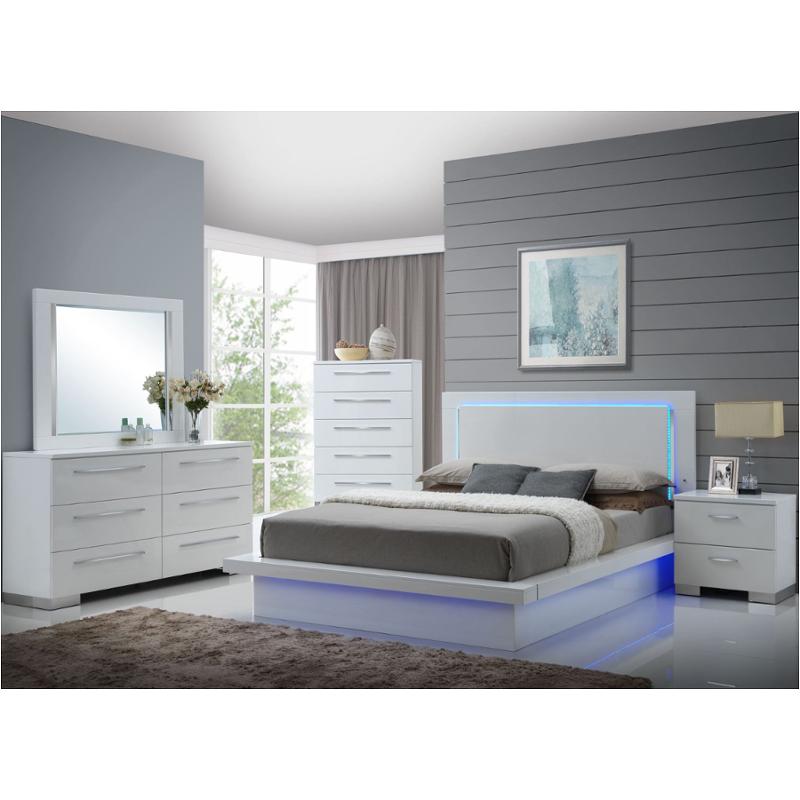 B2643-110 New Classic Furniture Sapphire White King Or Eastern King Lighted  Bed