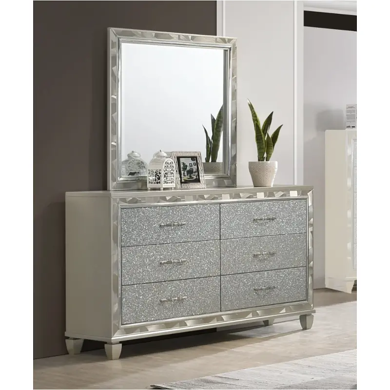 Radiance Dresser (Silver) - New Classic Furniture
