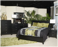 Bed / Dresser / Mirror / Nightstand
