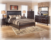 Bed / Dresser / Mirror / Nightstand