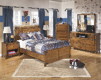 Bed / Dresser / Mirror / Nightstand