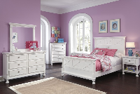 Bed / Dresser / Mirror / Nightstand