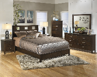 Bed / Dresser / Mirror / Nightstand