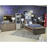 Bed / Dresser / Mirror / Nightstand