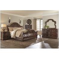Bed / Dresser / Mirror / Nightstand