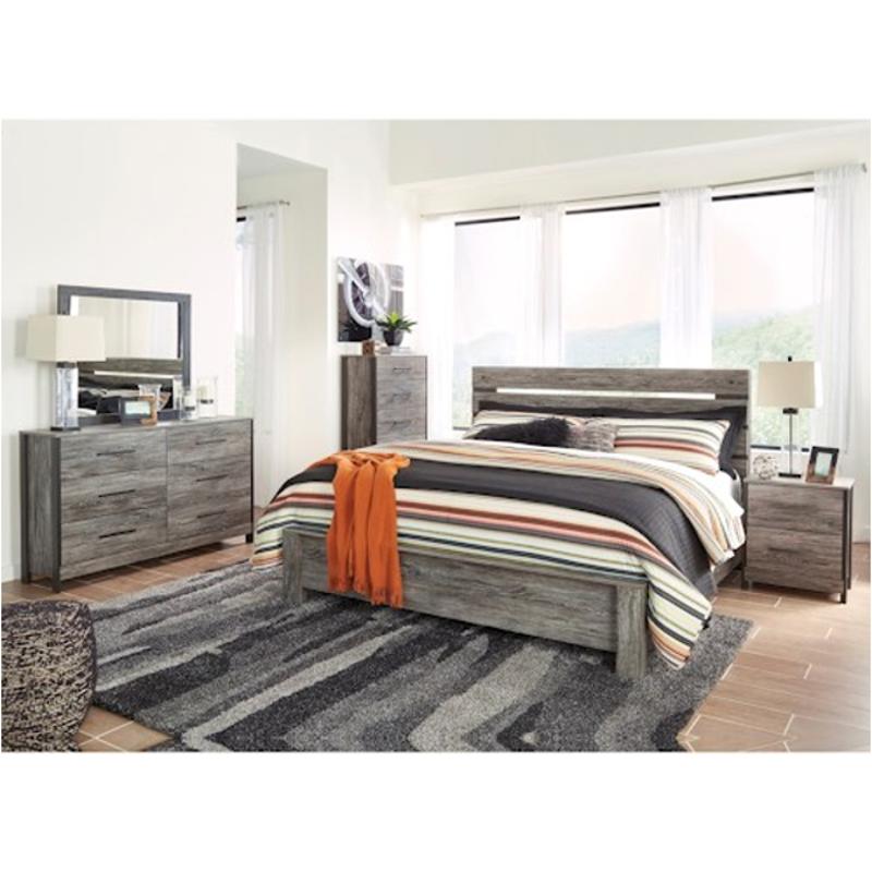 Bed / Nightstand / Mirror / Dresser