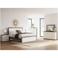 Bed / Dresser / Mirror / Nightstand