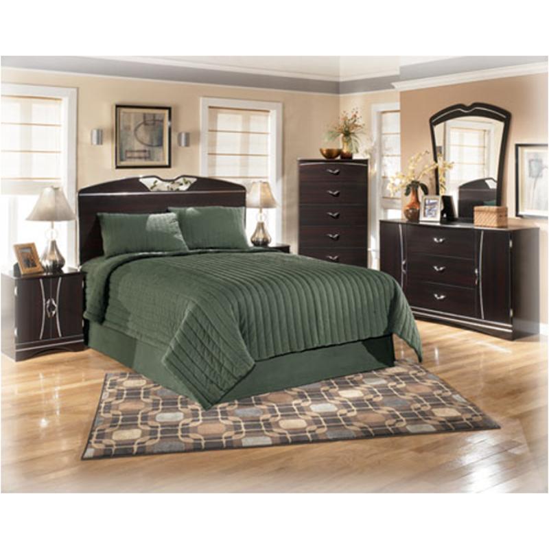 The Bayzor Bedroom Collection