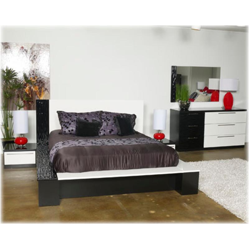 B850-91 Ashley Furniture Piroska Bedroom Furniture Nightstand