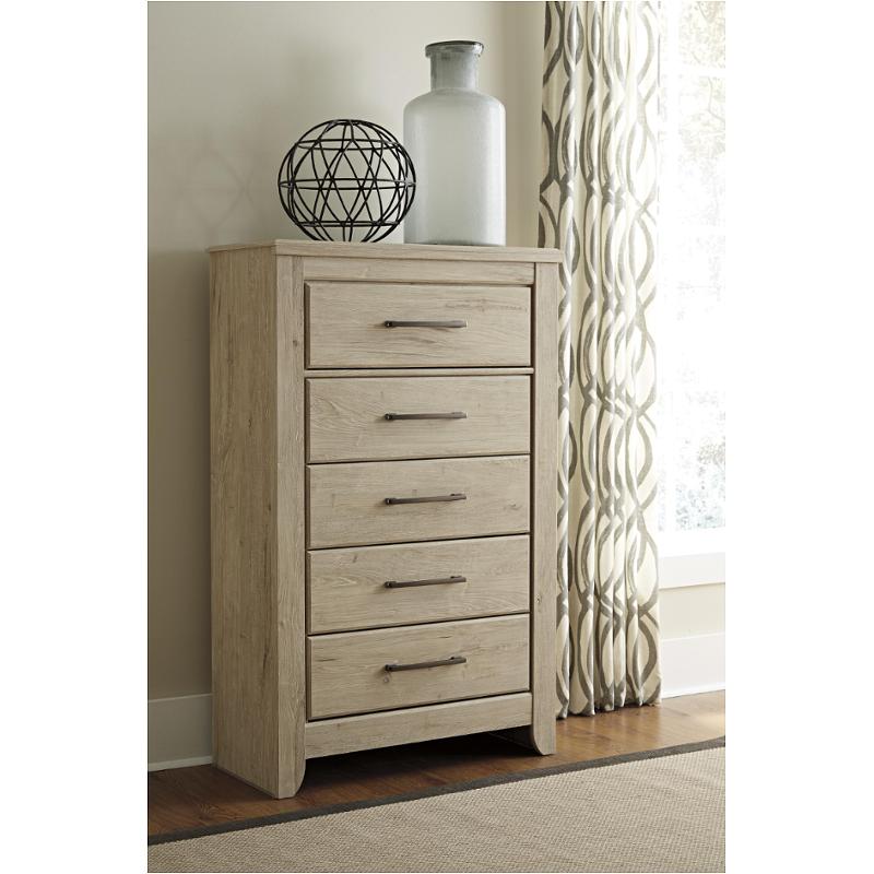 B26146 Ashley Furniture Annilynn Light Brown Five Drawer Chest