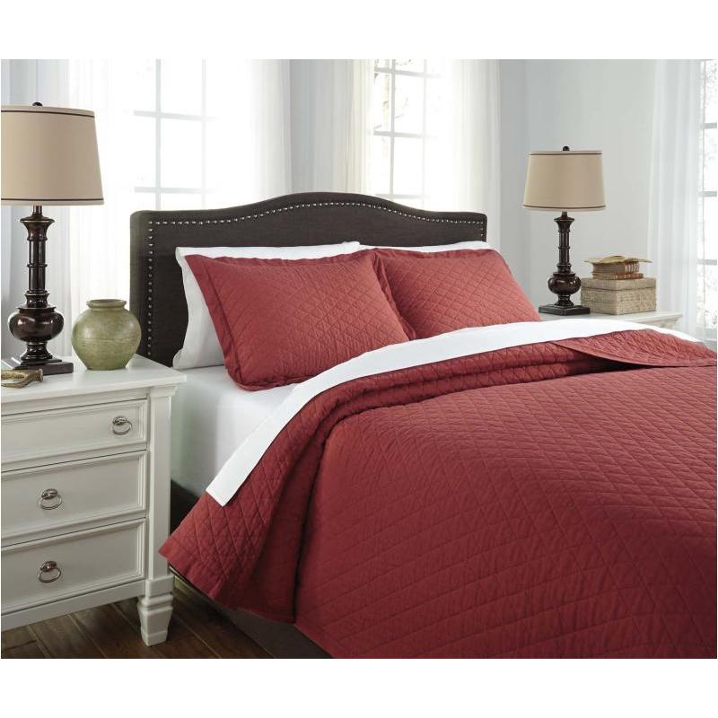 Q760043q Ashley Furniture Alecio - Red Bedding Queen Quilt Set