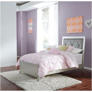 Ashley gabriela king 2024 poster bed