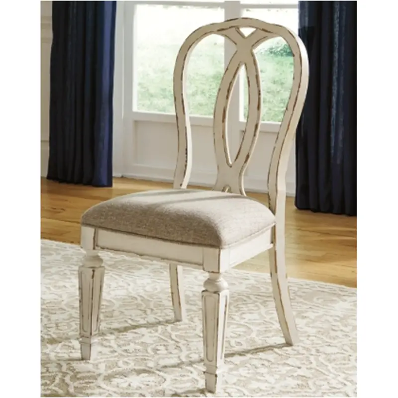 D743-02 Ashley Furniture Realyn Dining Chair