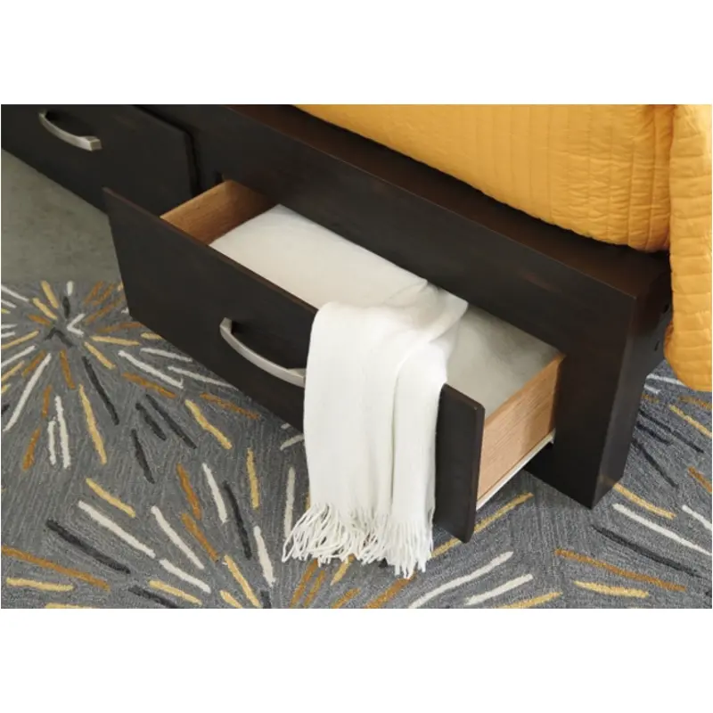 B55565st Ashley Furniture Reylow Bed