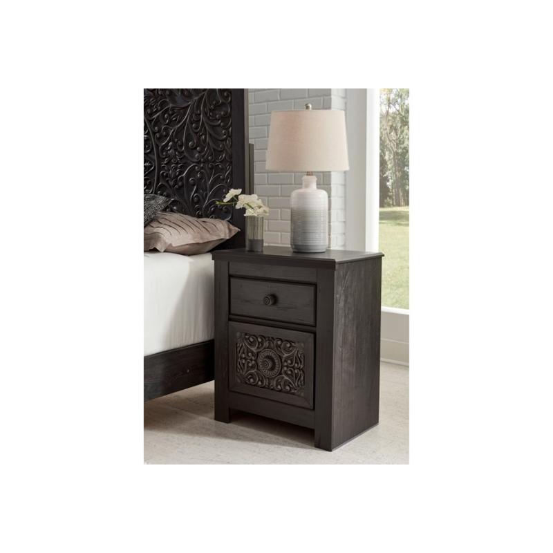 paxberry nightstand black