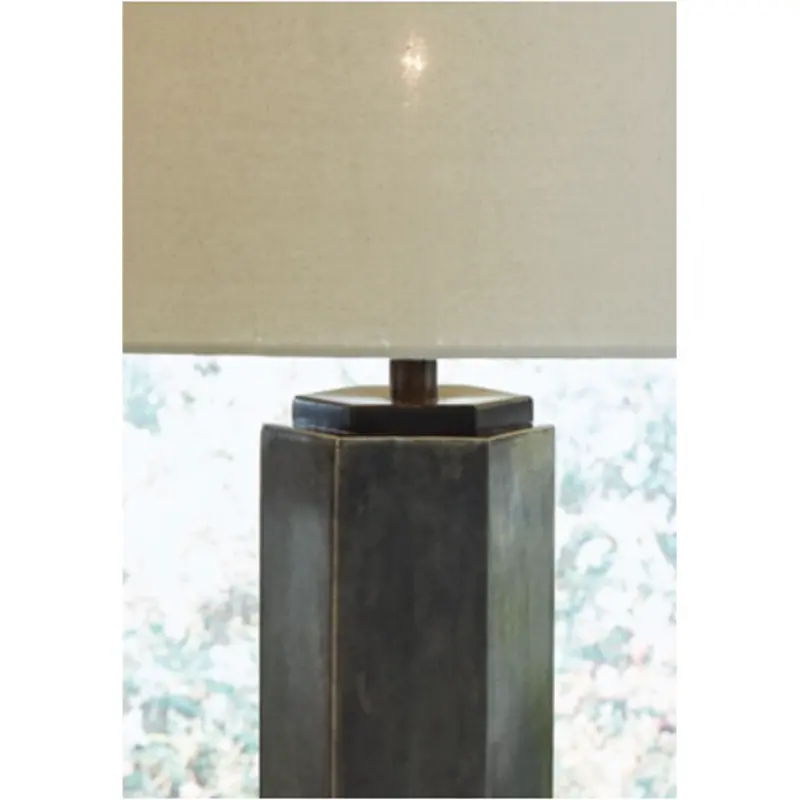 L208324 Ashley Furniture Dirkton Metal Table Lamp