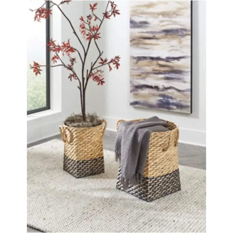 A2000471 Ashley Furniture Winwich Accent Furniture