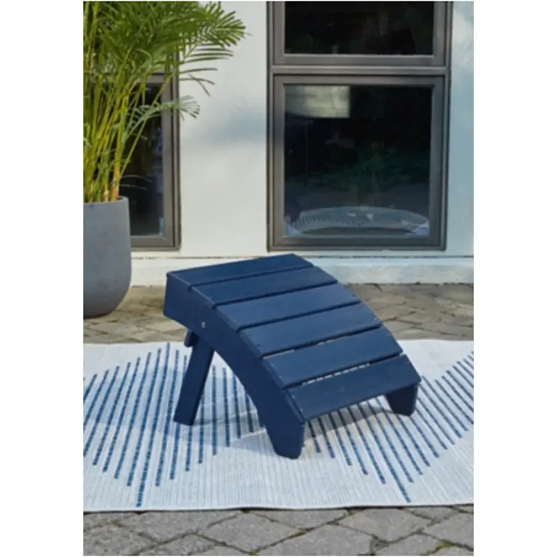 P009-813 Ashley Furniture Sundown Treasure Outdoor Furniture Patio Table