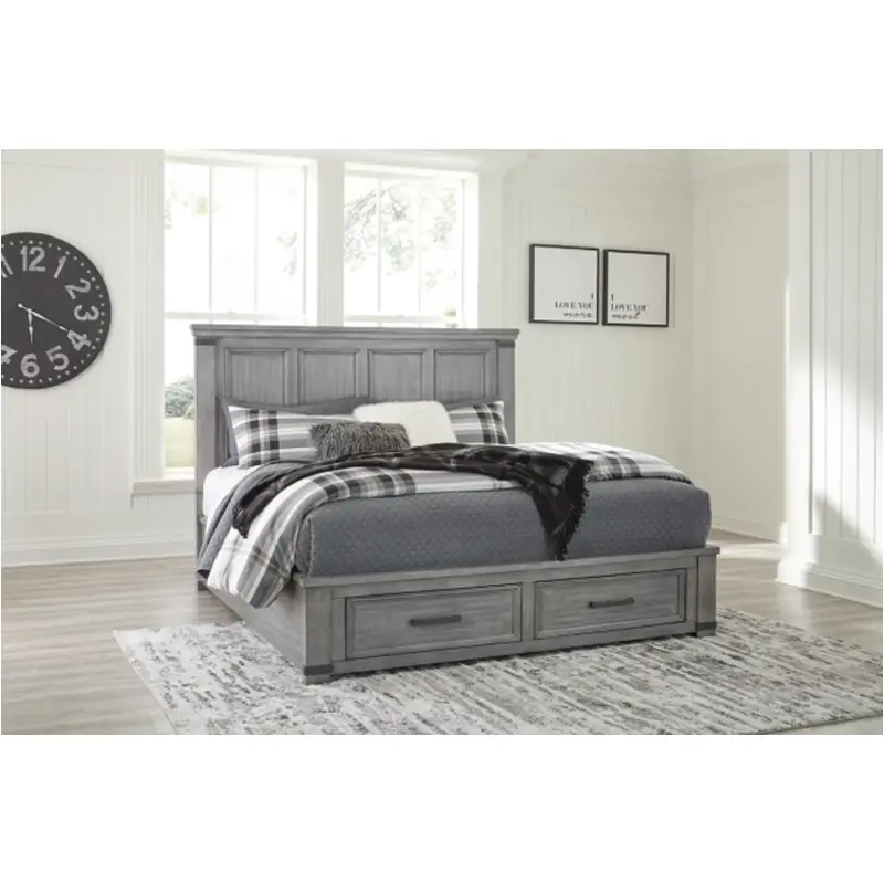 B772-57 Ashley Furniture Russelyn Queen Panel Bed