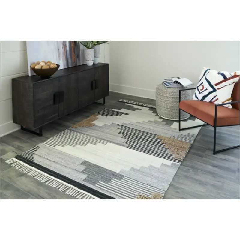 R405312 Ashley Furniture Roxsburg Accent Furniture Medium Rug