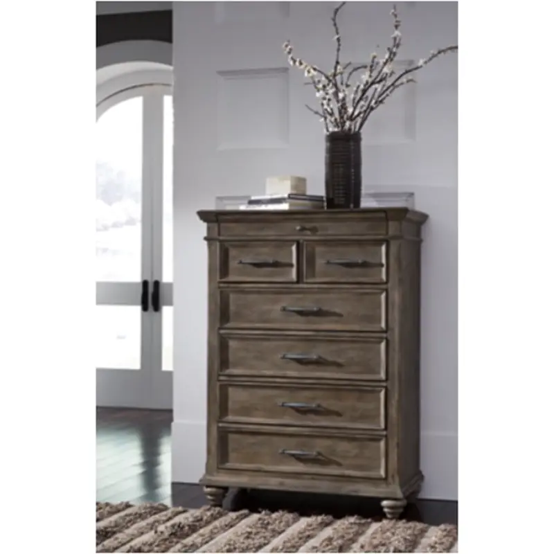 B776-46 Ashley Furniture Johnelle Bedroom Furniture Chest