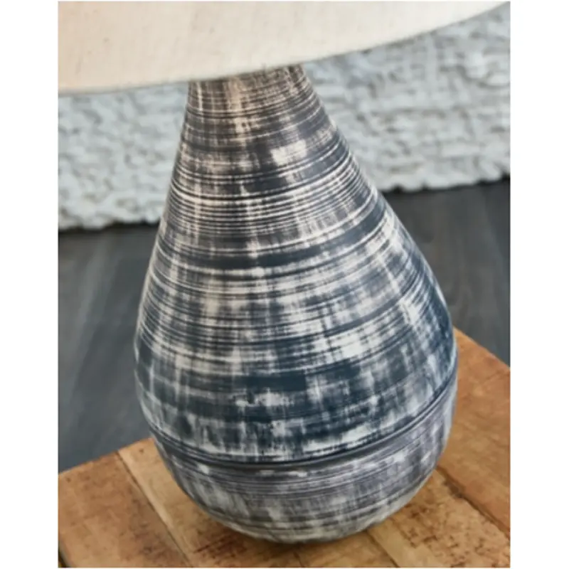L204494 Ashley Furniture Erivell Erivell Table Lamp