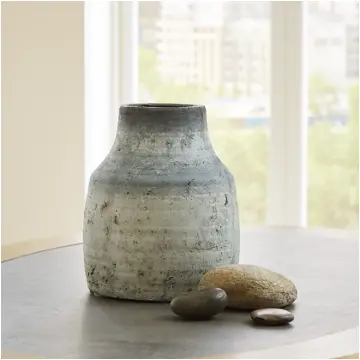 A2000592 Ashley Furniture Moorestone Accent Furniture Vase