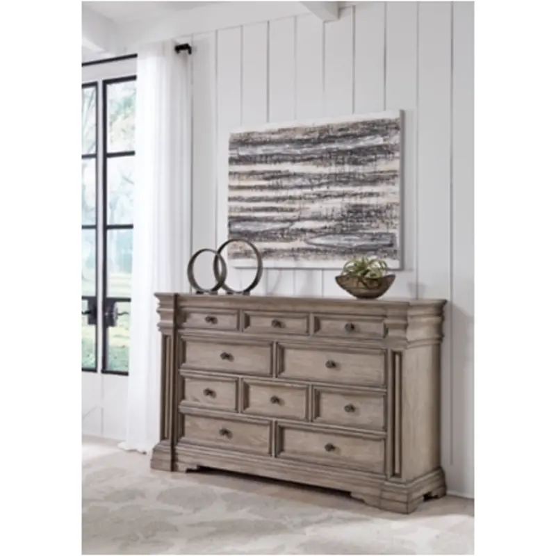 B916-31 Ashley Furniture Blairhurst Bedroom Furniture Dresser