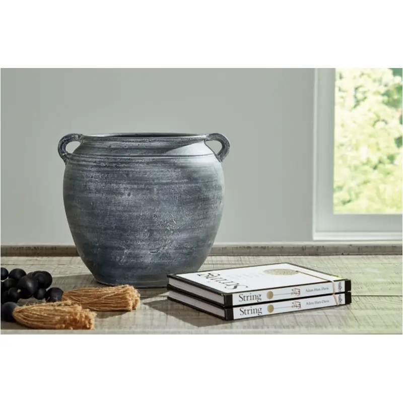 A2000628 Ashley Furniture Meadie Accent Furniture Vase