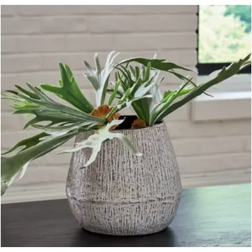 A2000636 Ashley Furniture Claymount Accent Furniture Vase