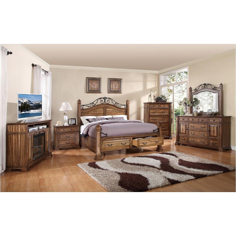 Bed / Dresser / Mirror / Nightstand