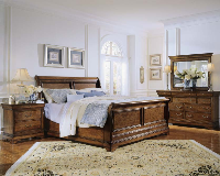 Bed / Dresser / Mirror / Nightstand