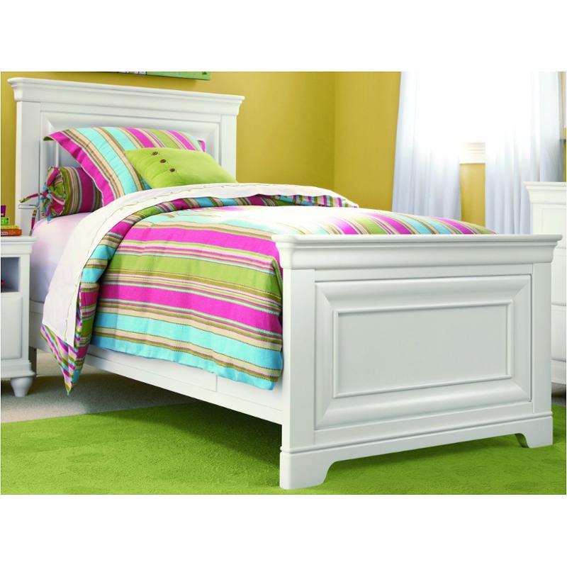 Bed / Nightstand / Mirror / Dresser