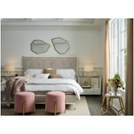 Bed / Dresser / Mirror / Nightstand